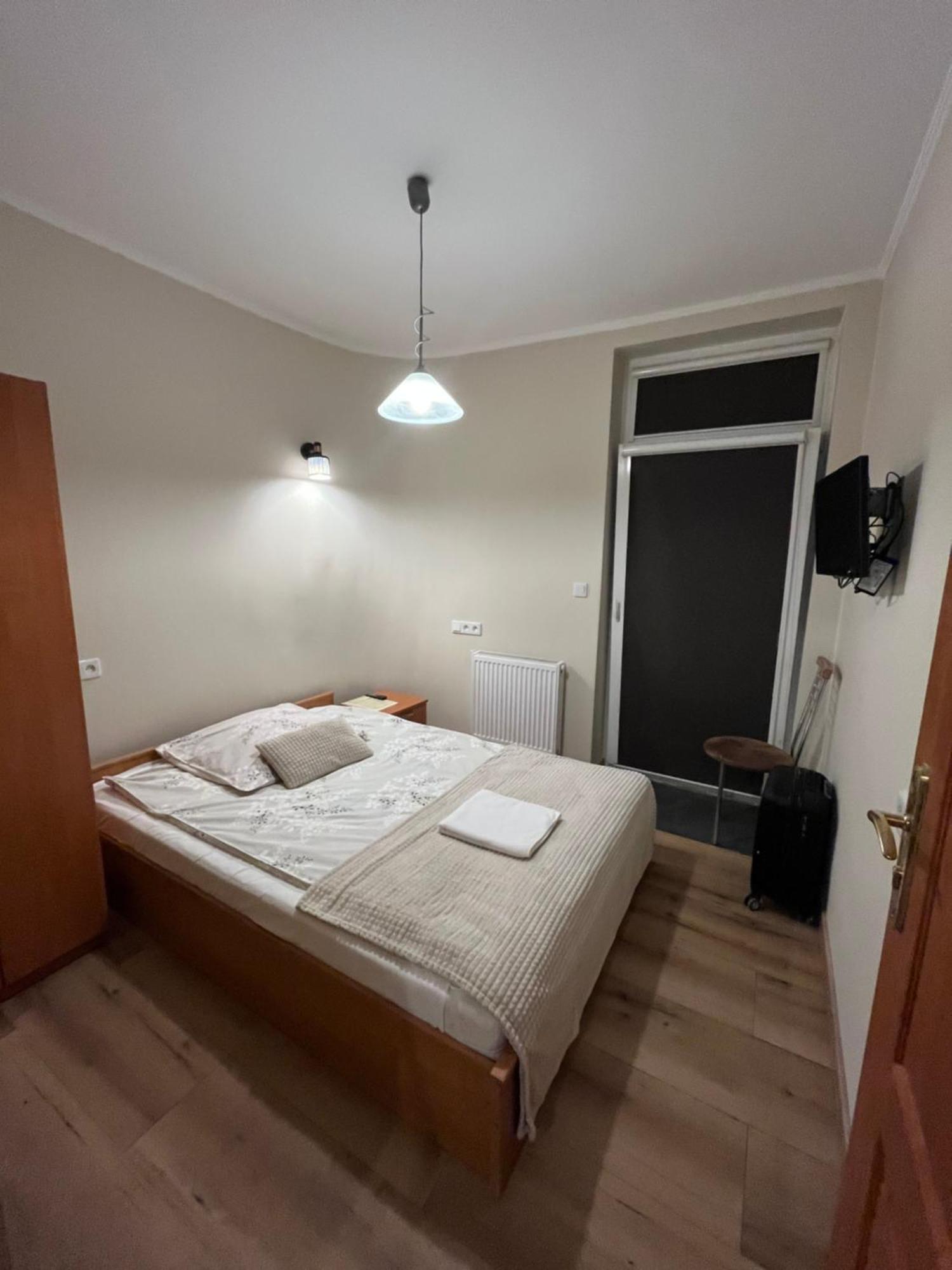 Albergue Dom Kolping Cracovia Exterior foto