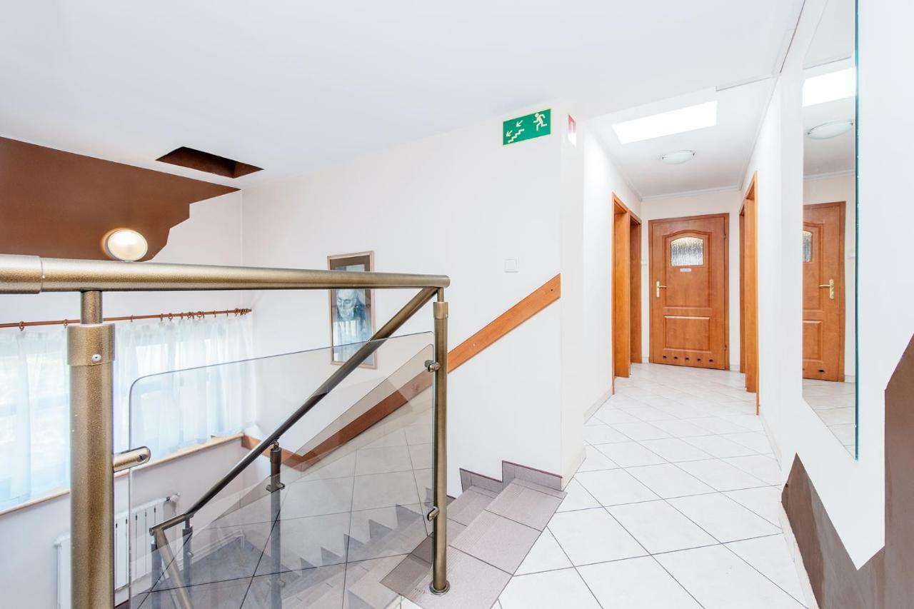 Albergue Dom Kolping Cracovia Exterior foto